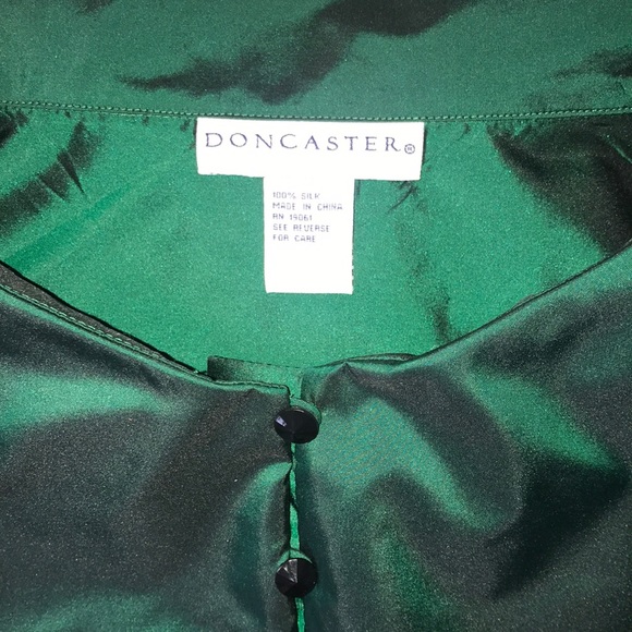 DONCASTER , 100% silk Evening Jacket ! STUNNING 😎 - Picture 14 of 14